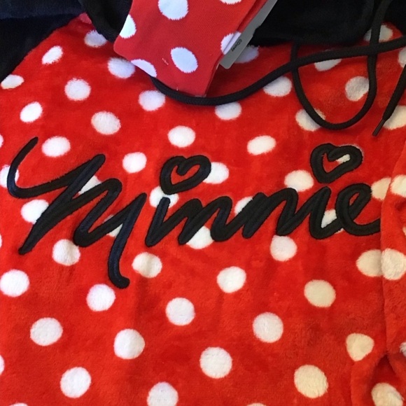 Disney’s Minnie Mouse Sleep Lounger with Socks (NWT) (Size: Small/ 4/6) - Picture 9 of 14